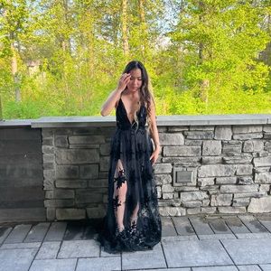 Prom looking dress very sexy when worn